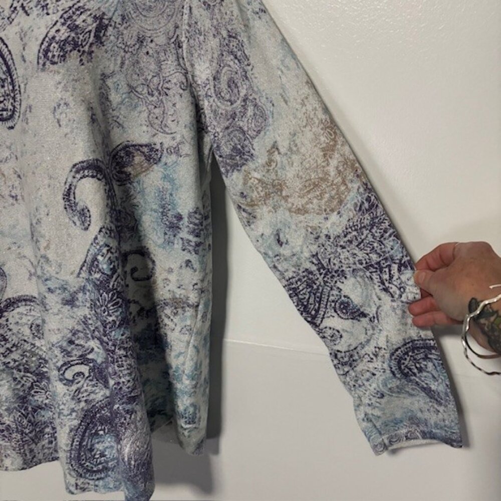 Chico's 1 M Paisley Metallic Shimmer Knit Top Blue Purple Silver Long Sleeve - Picture 5 of 7